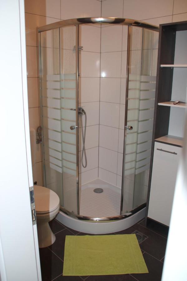 Franivanin Extérieur photo